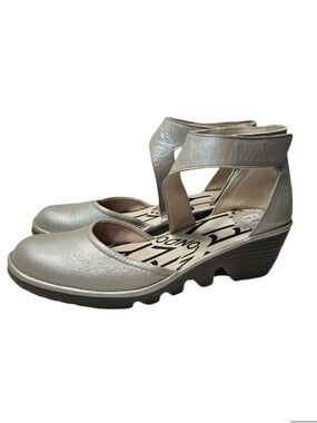 Fly London sz 41 Women's neutral Cutout Ankle-Strap Low Block Heel wedge comfy